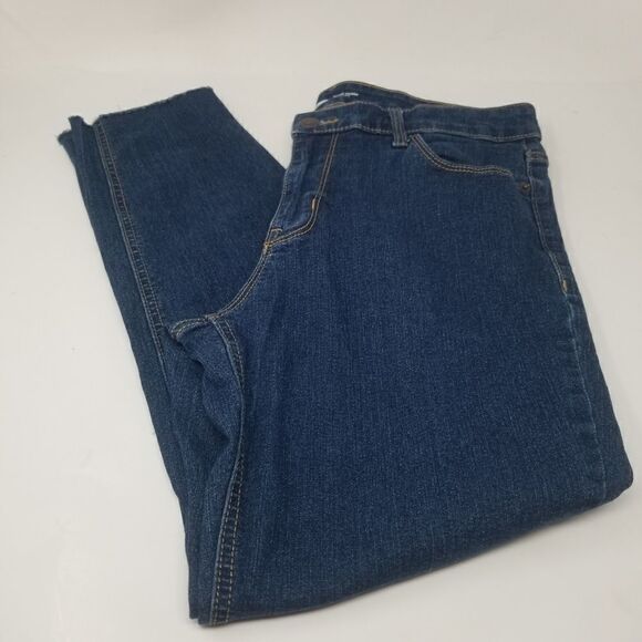 Old Navy Siper Skinny Mid Rise Raw Hem Jean. Size 10. - Picture 12 of 16